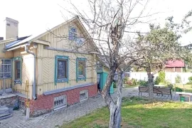 Дом 57 м² на участке 6,9 сот.