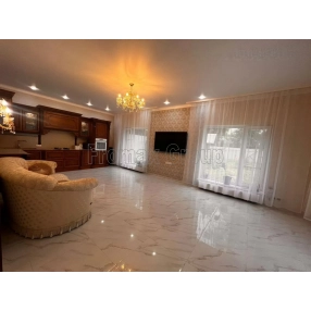 Дом 146 м² на участке 6,5 сот.